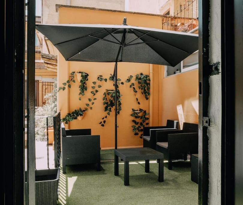 Black Sky Rome Luaran gambar
