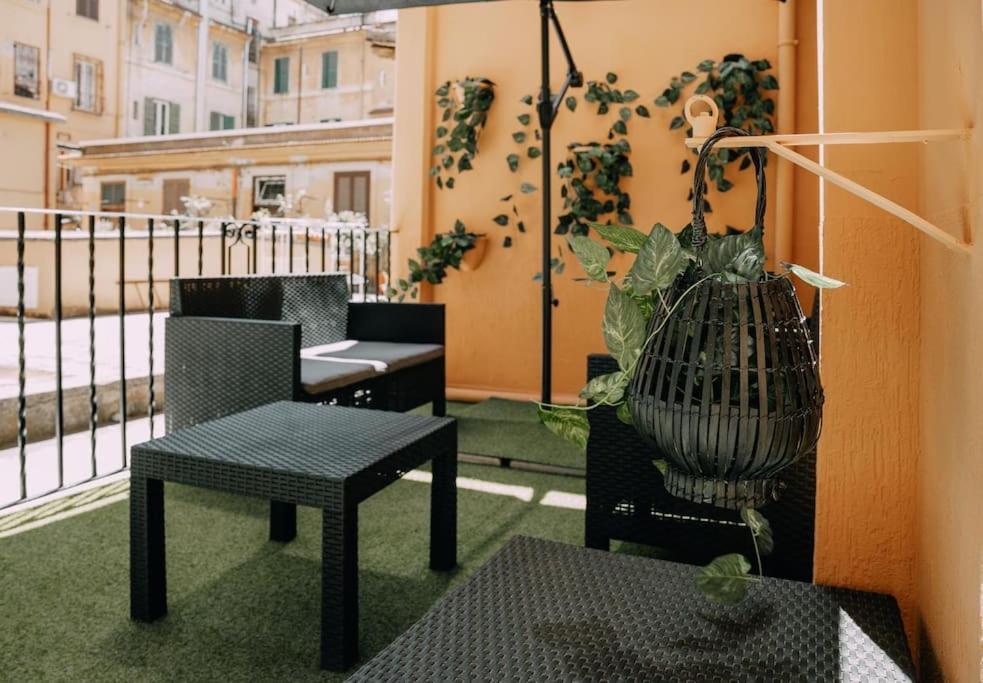 Black Sky Rome Luaran gambar